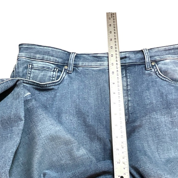 NYDJ Marilyn Straight 5 Pocket Medium Wash Jeans Size 18P - Picture 7 of 10